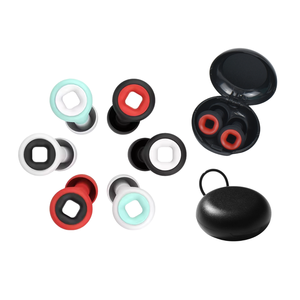 Bouchons d'oreilles en silicone réutilisables, durables, imperméables, anti-bruit, personnalisés par CM Healthcare Supply, pour dormir, avec étui. - Product Image 1
