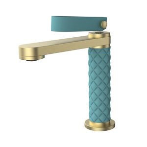 Robinet de lavabo de salle de bain en laiton brossé or rose, texture tressée, rouge, pour eau chaude et froide, BF2608141. Le fini or rose ajoute une touche de style. - Product Image 6