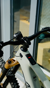 Nouveau vélo électrique de montagne à suspension intégrale haute vitesse en fibre de carbone Amflow PR longue portée 1500W, vélo tout-terrain - Product Image 6