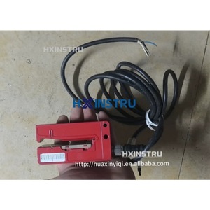 1 ชิ้นใหม่ LEUZE GSU 14C/66D.3-S12 เซ็นเซอร์จัดส่งที่รวดเร็วผ่านเฟดเอ็กซ์/ดีเอชแอล เอช - Product Image 4