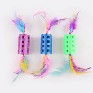 Jouet pour chat avec plumes, son grincant, jouet interactif pour animaux de compagnie, 6x3.5cm, matériau ABS, Design coloré - Product Image 3