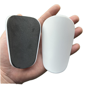 Mini protège-tibias de football pour l'entraînement, équipement de protection extra petit pour enfants, en plastique durable, pour le marché international - Product Image 1