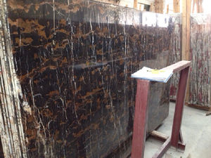 بلاط رخام بورتوبو الأفغاني الأسود والذهبي لتزيين الجدران والأرضيات الداخلية - Product Image 5