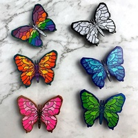 Épingles en émail personnalisées avec logo, design 2D/3D, broches en métal alliage, badges pour vêtements et casquettes, cadeaux d'affaires