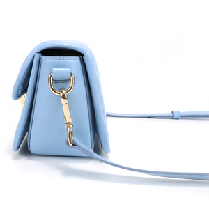 Bolso de Hombro de PU con Estampado Floral Azul, Diseño con Correa Ajustable y Logotipo Personalizado, Venta al Por Mayor del Fabricante GORFIA - Product Image 4