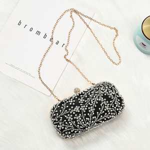 Dropshipping Shopify Elegant Hand -<b>Beaded</b> Evening <b>Bags</b>: Embellished with Diamonds and Pearls, Crossbody & Shoulder <b>Bag</b> - Product Image 5