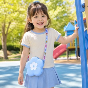 Flower Silicone Crossbody Bag <b>Cute</b> Floral Shoulder <b>Purse</b> Kids Soft Coin Pouch Waterproof Mini Zipper Detachable Strap Adjustable - Product Image 4