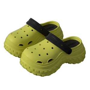 Sepatu Berlubang Dua Warna untuk Wanita Bernapas dan Anti Selip dengan Sol Lembut untuk Mencegah Kebocoran Urin Cocok untuk Pakaian Luar Musim Panas - Product Image 5
