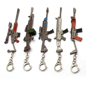 Mini porte-clés exquis de style dessin animé, en alliage de zinc, motif mitrailleuse automatique et <span class=keywords><strong>couteau</strong></span>, pour fans de métal - Product Image 3