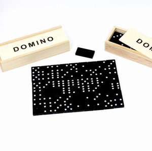 New Nhỏ Khối Mini Bằng Gỗ Dominoes Quà Tặng Bằng Gỗ <span class=keywords><strong>Domino</strong></span> Trò Chơi Tùy Chỉnh Khắc Rồng Logo Dominoes Đôi 6 Train Đồ Chơi Set Cho Bán - Product Image 5
