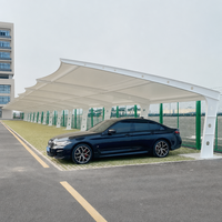 Abri de stationnement en membrane personnalisé pour usage résidentiel et commercial en extérieur