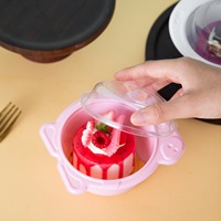 Kinderdagcadeau Peppa Pig-thema Gebakken Fruitmousse Mille-feuille Cake Westerse gebakjes Dessert Transparante doos
