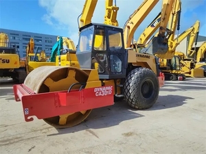 Compacteur routier lourd d'occasion à tambour vibrant simple DYNAPAC CA301D pour la construction d'autoroutes en asphalte - Product Image 4