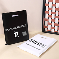 Sacs en plastique brillant LDPE personnalisés avec logo, sacs de transport robustes pour vêtements, sacs de luxe pour chaussures, t-shirts, supermarchés et expositions