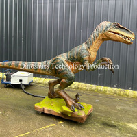 Etkileşimli Açık Hava Animatronik Dinozor Robotu Gerçek Boyutlu Velociraptor Modeli