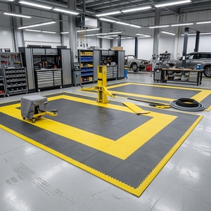 Dalles PVC Modulaires Rigides 50x50cm à Clipser, Installation Facile, Antidérapantes, Modernes, Unies pour Tapis de Sol Industriel d'Atelier et d'Entrepôt - Product Image 6