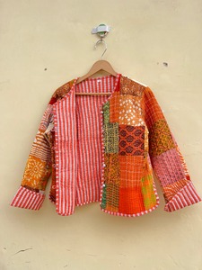 Veste patchwork indienne pour femmes, manteau en coton matelassé, veste matelassée réversible faite à la main, imprimé patchwork, vêtements d'extérieur, cadeaux - Product Image 2