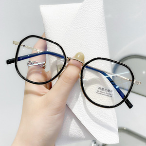 แว่นตา Xsy กรองแสงสีฟ้า กรอบสี่เหลี่ยมเต็มกรอบ รุ่น Unisex เลนส์อะคริลิค 2038 - Product Image 2
