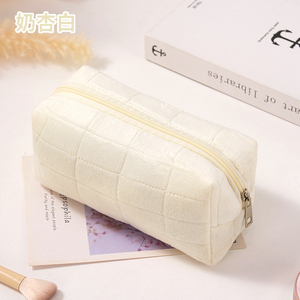 Nueva Bolsa de Maquillaje Esponjosa y Linda, Bolsa de Almacenamiento de Productos para el Cuidado de la Piel de Alta Calidad, Bolsa Organizadora Portátil para Teléfono Móvil para Mujer - Product Image 2