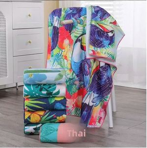 Serviette de bain, de plage et de sport en microfibre haut de gamme personnalisée, séchage rapide, douce, absorbante, sans sable, imprimé feuilles tropicales modernes - Product Image 1