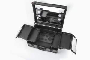 <span class=keywords><strong>Valise</strong></span> professionnelle à roulettes en aluminium à 4 roues <span class=keywords><strong>valise</strong></span> de Train de <span class=keywords><strong>maquillage</strong></span> cosmétique éclairée grands étuis à sacs ouverts de couleur bonbon - Product Image 4