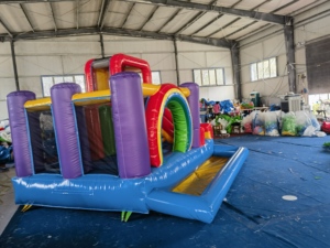 Nouveau design Videur gonflable à louer avec piscine 3.5m * 4m 0.48mm Pvc 0.55mm Petit curseur arc-en-ciel gonflable en PVC avec piscine - Product Image 5