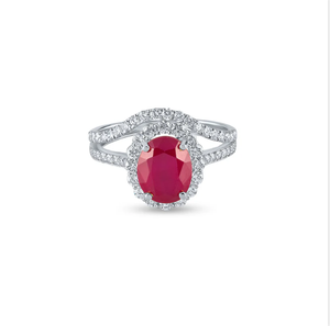 แหวนหมั้นทับทิมสุดหรูพร้อมหินศูนย์กลางรูปไข่และรัศมีเพชรสีขาวทองออกแบบมาสำหรับโอกาสพิเศษจากอินเดีย - Product Image 2