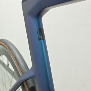 Vélo de course sur route MCELO entièrement en fibre de carbone, 24 vitesses, freins à disque, cadre léger et aérodynamique, passage des câbles interne - Product Image 4