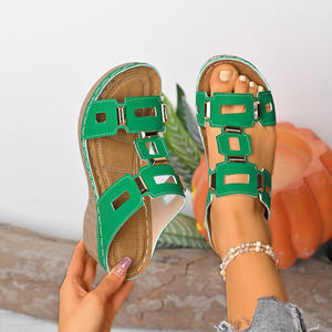 Nouvelle Collection Été 2026 – Sandales Décontractées Confortables pour Femmes Grandes Tailles, Claquettes Plates Couleur Unie, Chaussures d'Extérieur à Enfiler pour Dames - Product Image 3