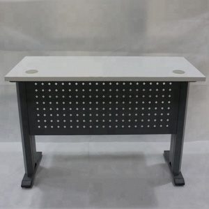 Bureau d'écriture élégant pour la maison, mobilier de bureau, bureau à domicile, bureau de studio - Product Image 2