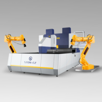 Centre de pliage de panneaux CNC intégré à un bras robotisé pour la production industrielle à haut volume