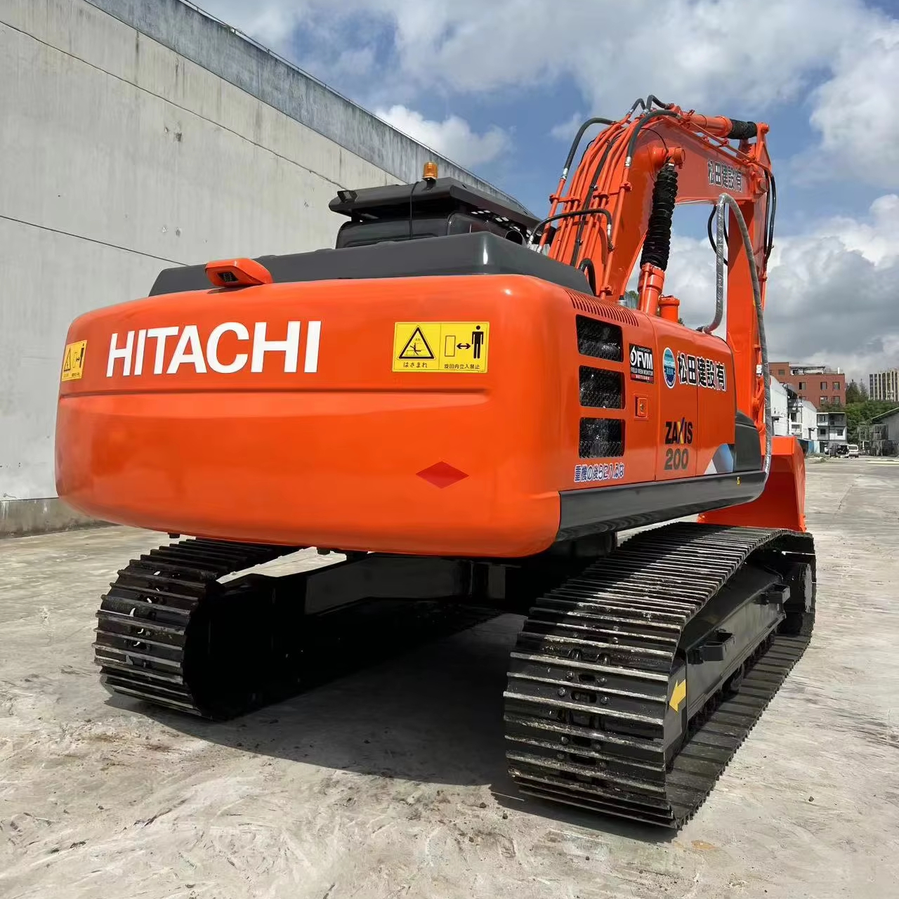 Verified Supplier Used Hitachi ZX220 Excavator 95% New, Complete