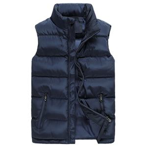 Chaleco de Invierno Rojo para Hombre, 100% Nailon, con Cierre de Cremallera, Cuello en V, Informal - Product Image 3