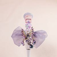 Noeud de perles acryliques fait à la main avec pompon pour la décoration de chaîne de téléphone de stylo de perles violettes de bricolage