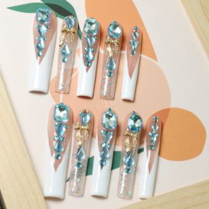 Vente en gros d'ongles artificiels en acrylique faits à la main, faux ongles carrés à couverture complète, style français blanc, strass bleus, personnalisables. - Product Image 1