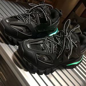 Giày thể thao đế xuồng cao cấp, kiểu dáng thời trang, chất lượng cao cấp, thương hiệu thiết kế nổi tiếng, đèn LED, kiểu dáng năng động, năm 2025. - Product Image 2