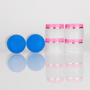 Vente directe d'usine de kits d'essai cosmétiques en PP, crèmes pour le visage, boîtes à onguents, distributeurs de crème givrée brillante et flacons de mousse pour masques. - Product Image 1