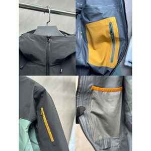 เสื้อแจ็คเก็ตกลางแจ้งยี่เจียว รุ่น Unisex กันลม กันน้ำ แบบ Hard Shell สามในหนึ่ง พร้อมตะเข็บเย็บแบบปิดผนึกอย่างสมบูรณ์ สำหรับการเดินป่าและตั้งแคมป์ - Product Image 4
