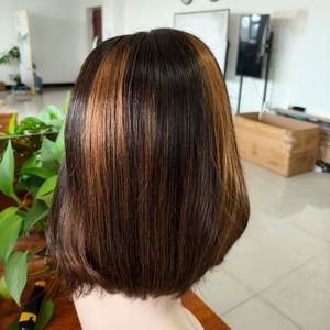 Evidenziare le <span class=keywords><strong>parrucche</strong></span> a caschetto stile Color colore brasiliano <span class=keywords><strong>capelli</strong></span> umani evidenziazione P4/30 # Glueless <span class=keywords><strong>parrucche</strong></span> a bob corte <span class=keywords><strong>capelli</strong></span> umani ondulati davanti in pizzo - Product Image 2