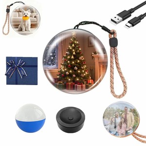 Lampe sphère de Noël en verre avec mémoire, cristaux, lecteur vidéo, boule, photos, vidéo, cadeau personnalisé pour couples, anniversaire - Product Image 1