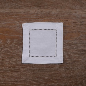 Serviettes en <span class=keywords><strong>tissu</strong></span> personnalisées en coton avec monogramme, serviettes en lin brodées à festons, serviettes <span class=keywords><strong>de</strong></span> cocktail personnalisées pour mariage - Product Image 2