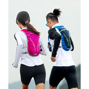 अनुकूलन योग्य स्टाइलिश वाटरप्रूफ पोर्टेबल नायलॉन रनिंग पुरुषों की महिलाओं के 5.5l हाइड्रेशन पैक साइकिल चलाना आउटडोर मैराथन - Product Image 6