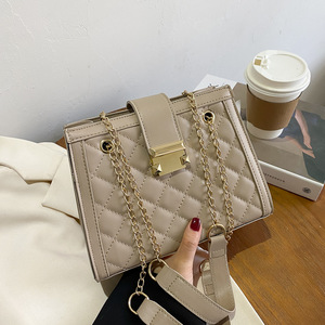 Bolso de Hombro para Mujer, Tendencia 2024, Nuevo Bolso de Mano a Rayas de Moda, Bolso de Mano de PU para Mujer al por Mayor - Product Image 6