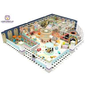 Aire de jeux intérieure sur le thème des macarons avec un joli manège pour les enfants - Product Image 1