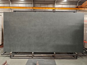 <span class=keywords><strong>Dalle</strong></span> en pierre frittée beige, finition mate, design perforé industriel pour les espaces de repas et de vie en extérieur - Product Image 1
