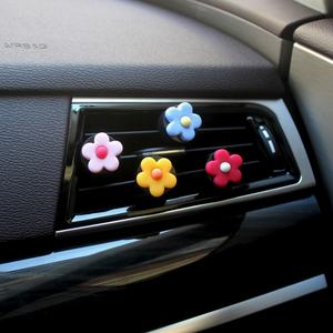 Diffuseur de parfum pour voiture, décoration florale, clip de ventilation, désodorisant pour voiture, petite marguerite, clip d'aromathérapie pour climatisation - Product Image 1