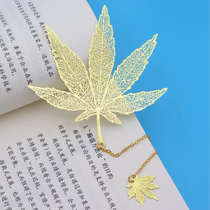 Segnalibri stile squisito regalo acero Ginkgo <span class=keywords><strong>trifoglio</strong></span> ottone metallo europeo segnalibro metallo acciaio personalizzato Logo placcato in oro - Product Image 2