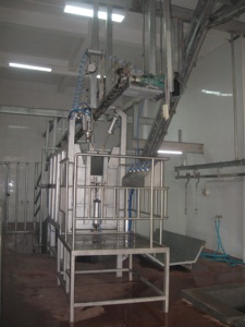 Ligne d'abattage de bétail <span class=keywords><strong>halal</strong></span> de conception moderne, machines de <span class=keywords><strong>boucherie</strong></span>, machine d'abattage de bovins - Product Image 4