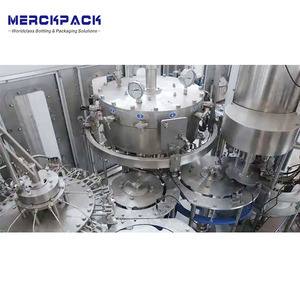 Ligne de production entièrement automatique de machines de remplissage de bouteilles en <span class=keywords><strong>verre</strong></span> liquide pour la fabrication de boissons gazeuses au jus de <span class=keywords><strong>soda</strong></span> - Product Image 3