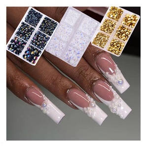 ชุดไข่มุกครึ่งวงกลม 6 ช่อง/แพ็ค ขนาดผสม สำหรับตกแต่งเล็บหรืองานศิลปะ - Product Image 1